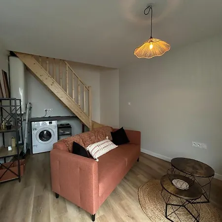 2-bedroom House In Center 펜션
